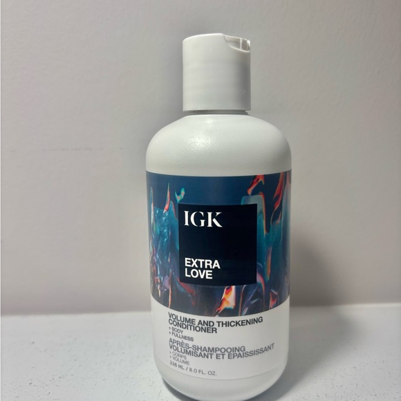 IGK Extra Love Conditioner Volume and Thickening for Luxurious Locks - Picture 3 of 4